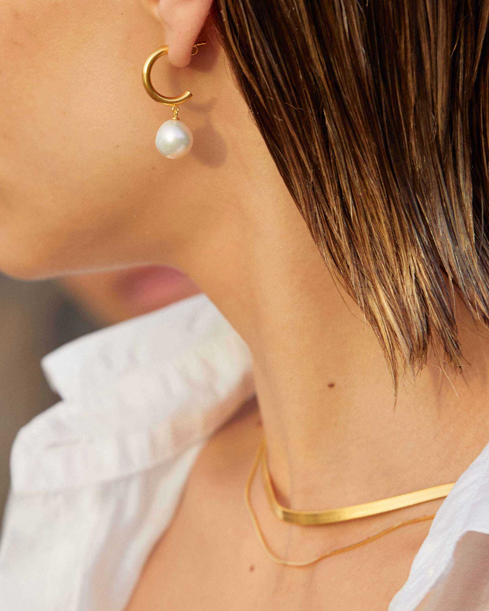 PEARL DROP HOOPS (18K GOLD PLATED) - Image 3